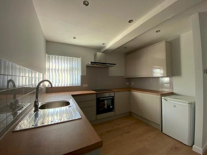 2 Bedroom Flat To Rent In Bispham Road, Southport PR9