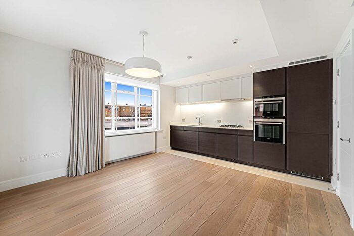 2 Bedroom Flat To Rent In Lower Sloane Street, London, SW1W