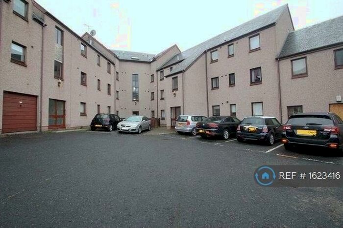 2 Bedroom Flat To Rent In Curran Court, Tillicoultry, FK13