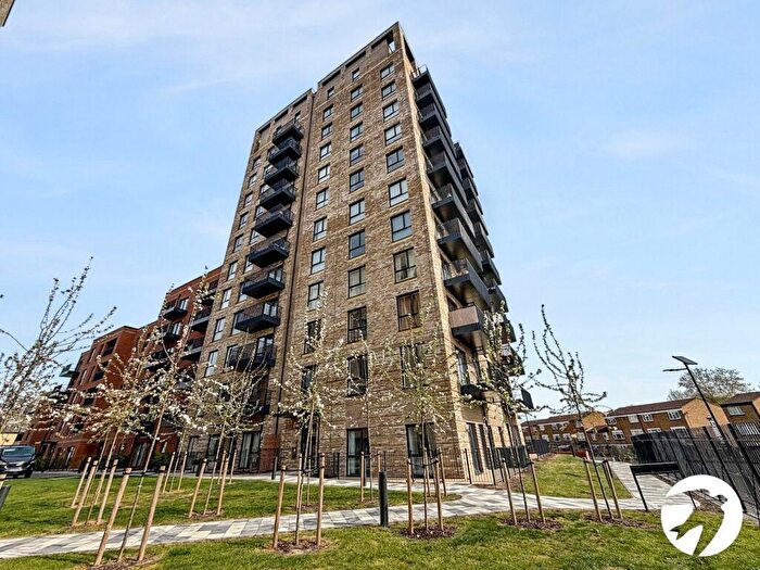 2 Bedroom Flat To Rent In Vousden Grove, Thamesmead, SE28