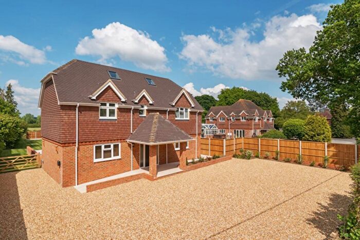 3 Bedroom Detached House To Rent In New Hall Lane Small Dole, BN5