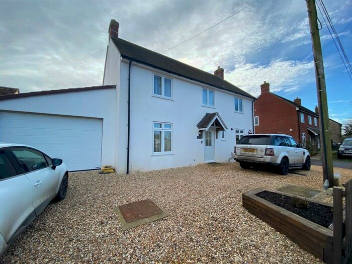 4 Bedroom Detached House For Sale In Old Orchard, Pulham, Dorchester, DT2