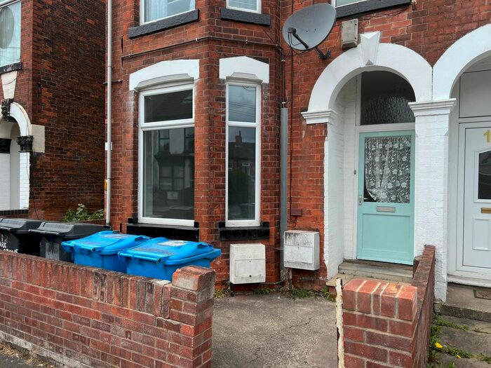 2 Bedroom Flat To Rent In Park Grove, Hull, HU5