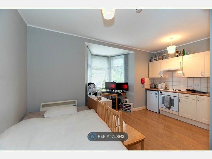 1 Bedroom Studio To Rent In Old Kent Road, London, SE1