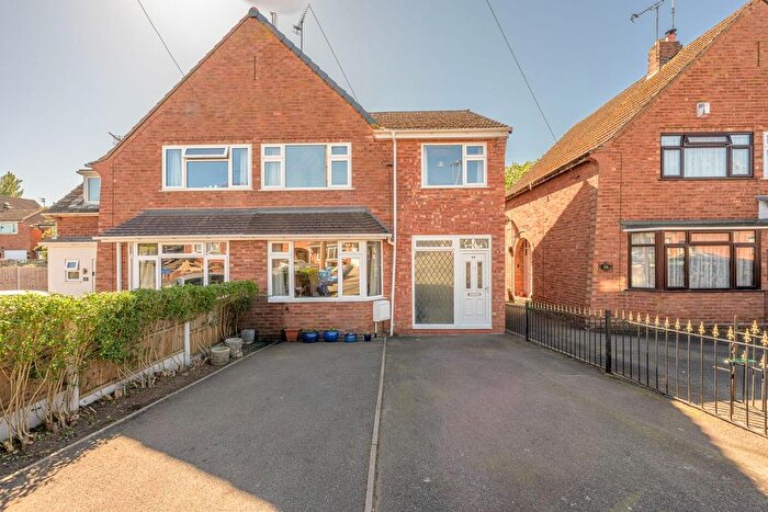 4 Bedroom Property For Sale In Sandringham Road, Wombourne, Wolverhampton, WV5