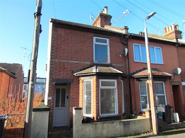 3 Bedroom End Of Terrace House To Rent In Waddesdon Road, Harwich, Essex, CO12