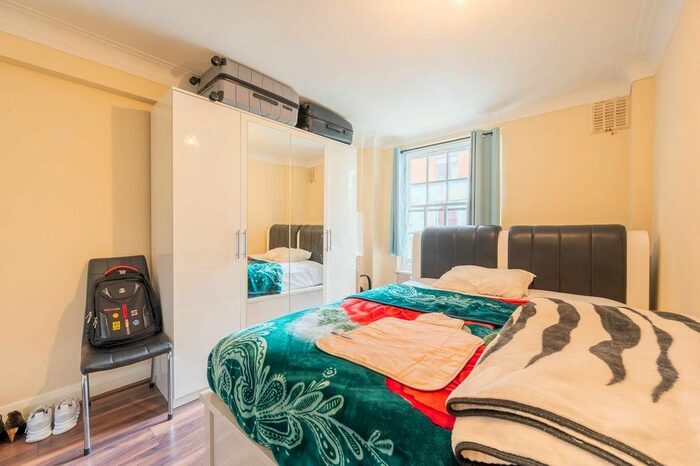 3 Bedroom Flat To Rent In Park West, Hyde Park Estate, London, W2
