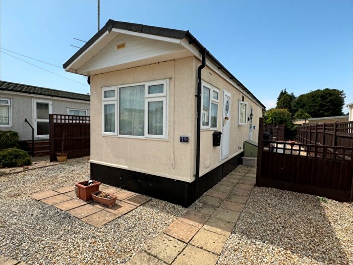 2 Bedroom Park Home For Sale In Woodland View, Stratton Strawless, NR10
