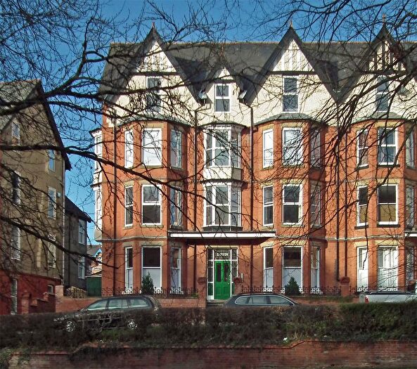 2 Bedroom Flat To Rent In Carlyon, Temple Drive, Llandrindod Wells, Powys, LD1