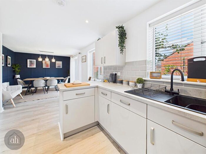 5 Bedroom Detached House For Sale In Double Road, Thurston, IP31