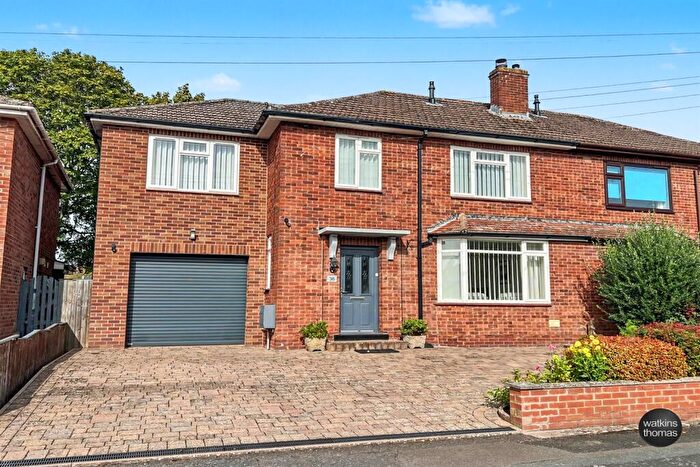4 Bedroom Semi-Detached House For Sale In Quarry Road, Hereford, HR1