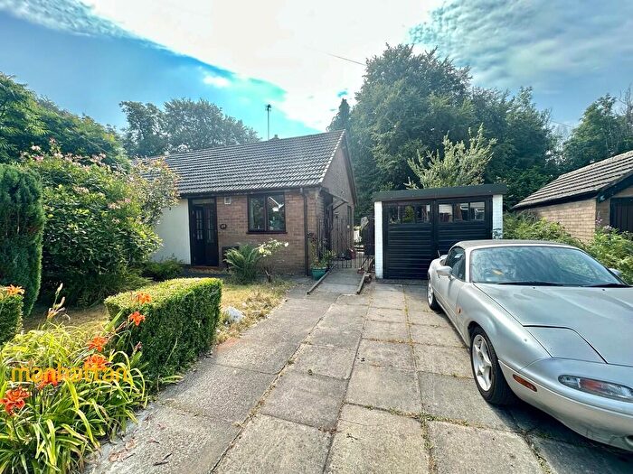 2 Bedroom Semi-Detached Bungalow For Sale In Thorns Close, Astley Bridge, Bolton, BL1
