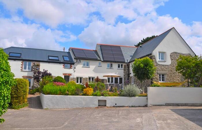 5 Bedroom Farmhouse For Sale In Ruan High Lanes, Truro, TR2
