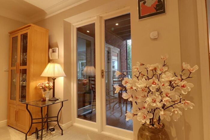 2 Bedroom Apartment To Rent In Oakover Grange, Walton, ST17