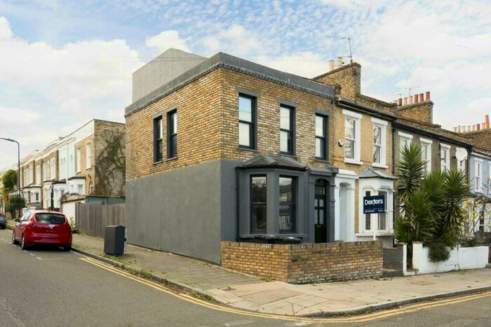 4 Bedroom House To Rent In Glyn Road, Homerton, E5