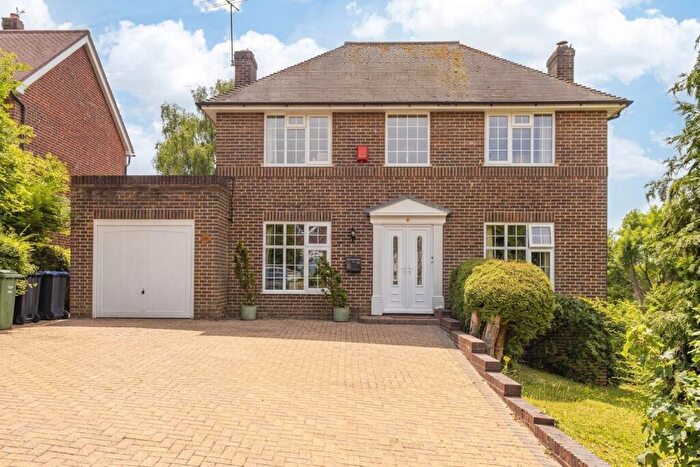 4 Bedroom Detached House For Sale In Acorn Close, East Grinstead, RH19