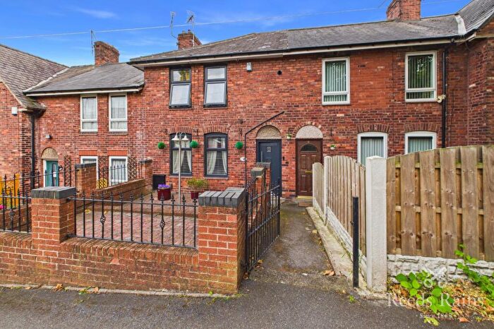 2 Bedroom Terraced House For Sale In Bishopsholme Road, Sheffield, S5