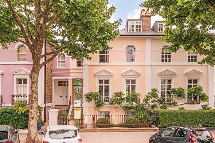 5 Bedroom Semi-Detached House To Rent In Addison Avenue, Holland Park, W11
