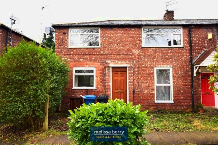 3 Bedroom Semi-Detached House To Rent In Green Walks, Prestwich, Manchester M25