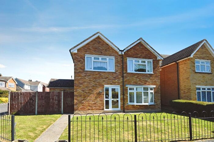 4 Bedroom Detached House For Sale In Bodmin Road, Chelmsford, CM1