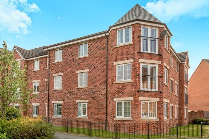 2 Bedroom Flat To Rent In New Forest Way, Leeds, West Yorkshire, LS10