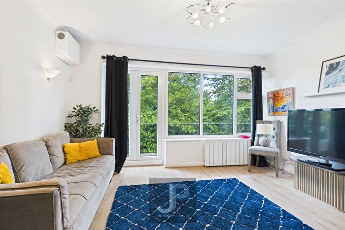 1 Bedroom Flat To Rent In Shevon Way, Brentwood, CM14