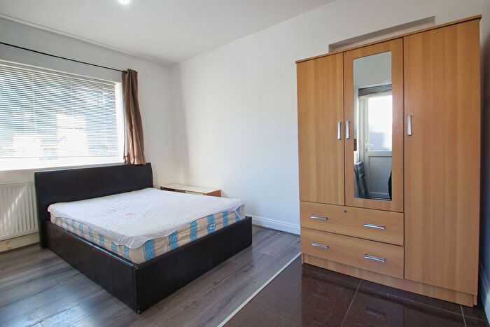 Studio To Rent In Hillfield Avenue, Wembley, HA0