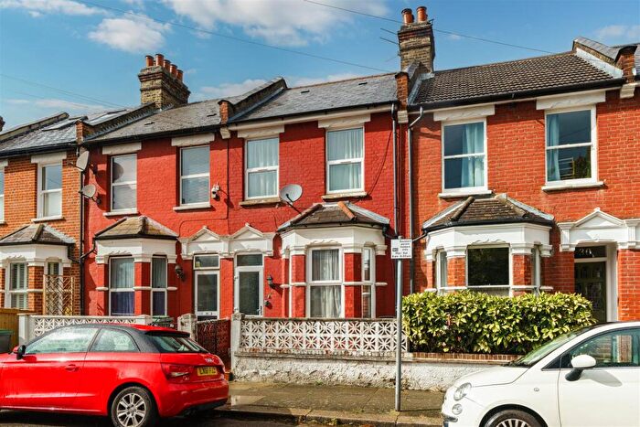 3 Bedroom Terraced House For Sale In Graham Road, Turnpike Lane, N15