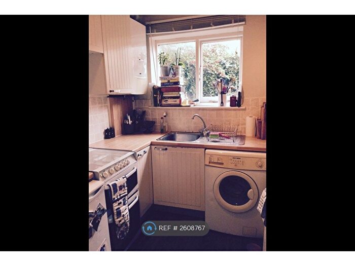 1 Bedroom Flat To Rent In Carysfort Road, London, N8