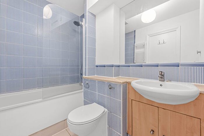 1 Bedroom Flat To Rent In B Belvedere Road, County Hall, Waterloo, London, SE1