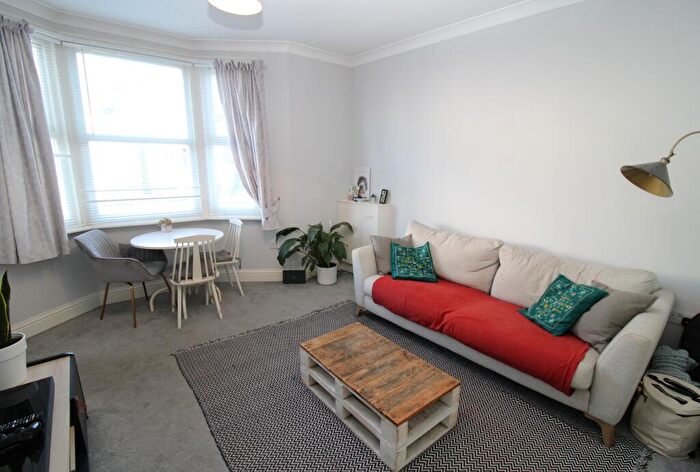 2 Bedroom Flat To Rent In Trafalgar Road, Portslade, Brighton, BN41