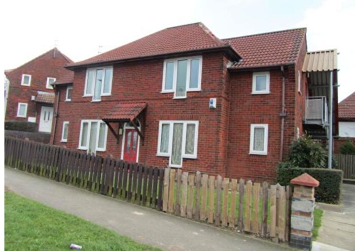 1 Bedroom Apartment To Rent In Winrose Drive, Leeds, West Yorkshire, LS10