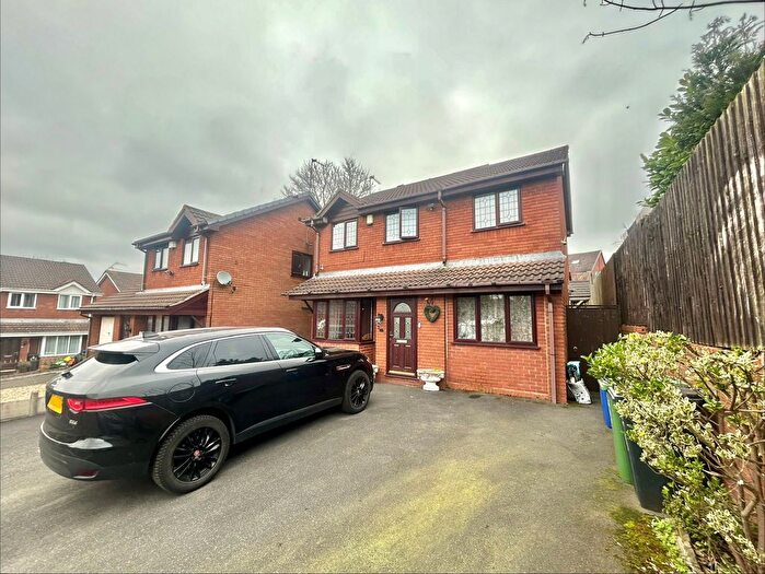 4 Bedroom Detached House For Sale In Highland Mews, Coseley, WV14