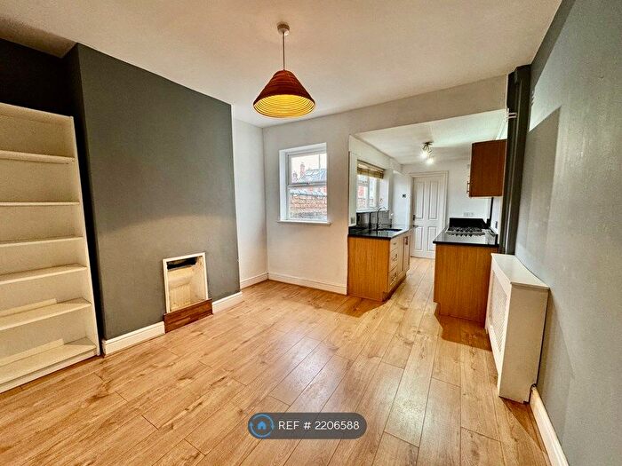 2 Bedroom End Of Terrace House To Rent In Bromsgrove Street, Worcester, WR3