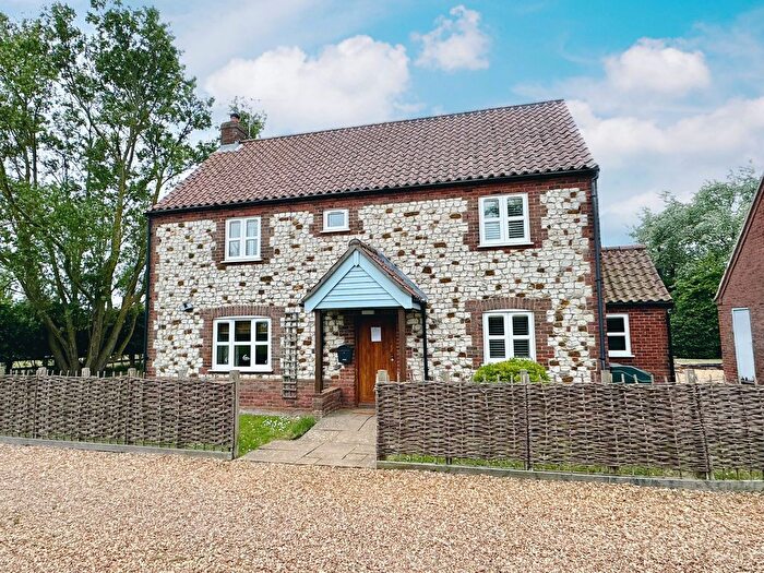 3 Bedroom Detached House For Sale In Broadwater Road, Holme Next The Sea, Hunstanton, PE36