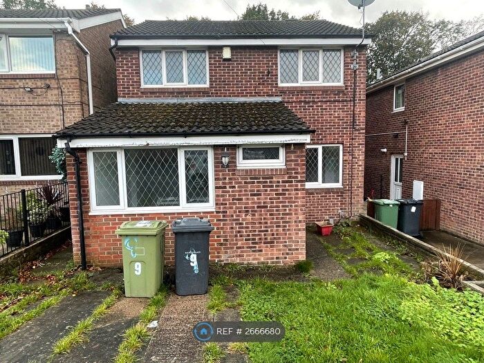 3 Bedroom Detached House To Rent In Tyndale Walk, Batley, WF17