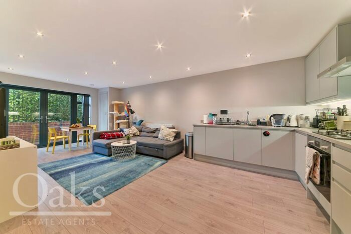 2 Bedroom Flat To Rent In Tavistock Road, Croydon, CR0