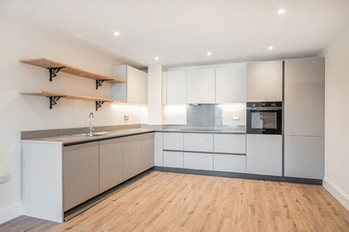 2 Bedroom Flat To Rent In Beckenham Road, Beckenham, BR3