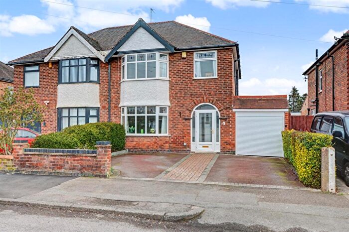 3 Bedroom Semi Detached House For Sale In Goodwood Road, Wollaton, Nottingham, NG8