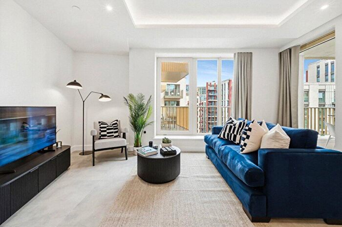 1 Bedroom Apartment To Rent In Embassy Boulevard, Linear Place, SW11