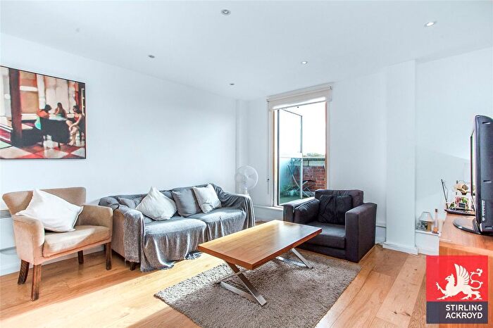 3 Bedroom Flat To Rent In Chapter Street, London, SW1P