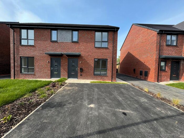 3 Bedroom House To Rent In Mars Close, OL11