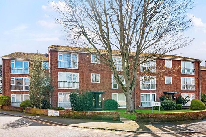 2 Bedroom Apartment To Rent In Springfield Road, Windsor, SL4