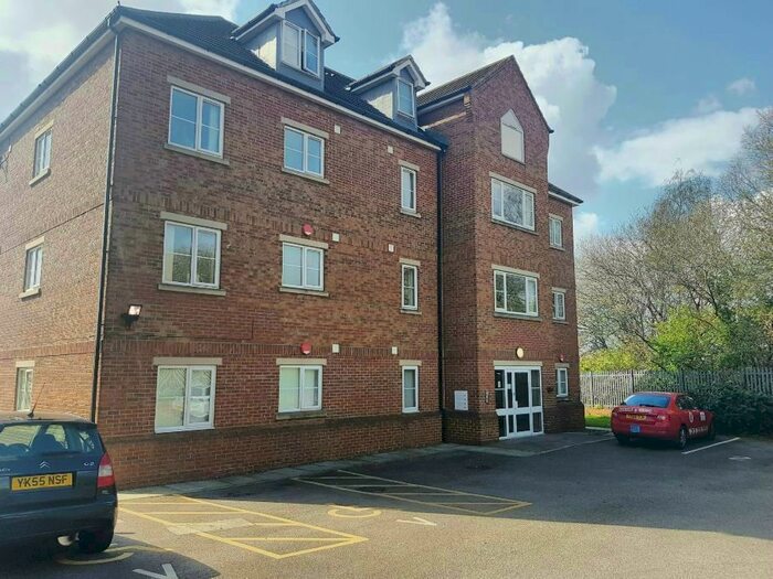 2 Bedroom Flat To Rent In Wellington Walk, Stockton-On-Tees, TS18