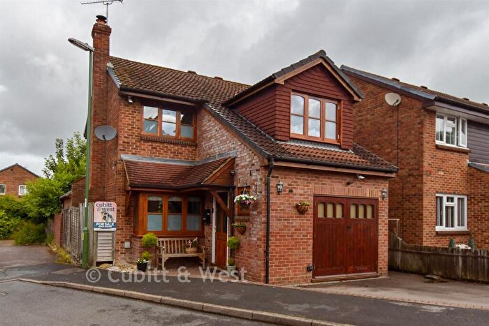 4 Bedroom Detached House For Sale In Singleton Road, Broadbridge Heath, West Sussex, RH12