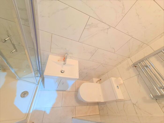 1 Bedroom Flat To Rent In Norbury Gardens, Romford, Essex, RM6