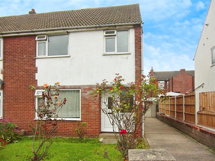 3 Bedroom Semi-Detached House To Rent In Lyndon Avenue, Garforth, Leeds, LS25