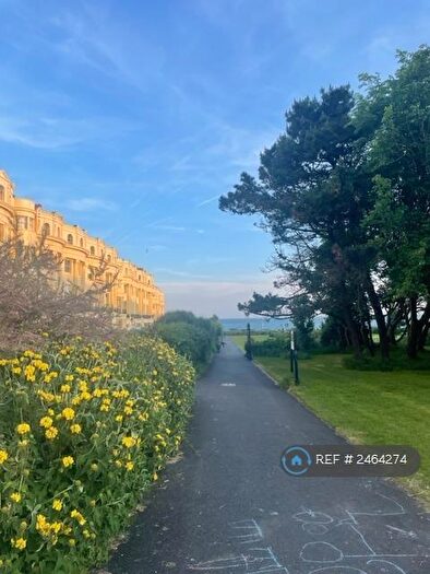 1 Bedroom Flat To Rent In Brunswick Square, Hove And Brighton, BN3