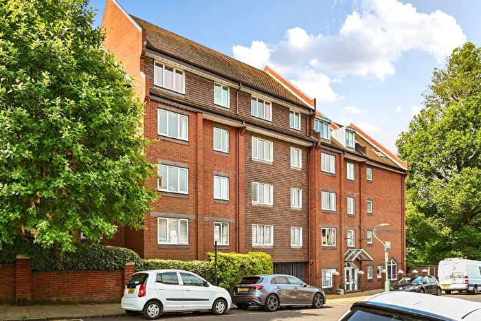 1 Bedroom Flat For Sale In Nizells Avenue, Hove, BN3