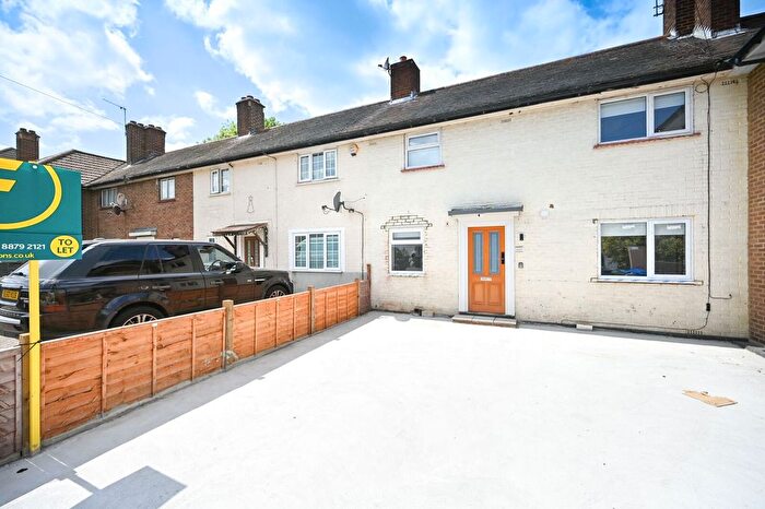 Studio To Rent In Addison Gardens, Surbiton, KT5